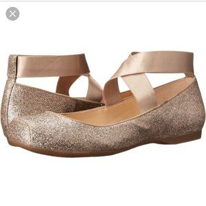 Jessica Simpson “Mandayss” gold ballet flat